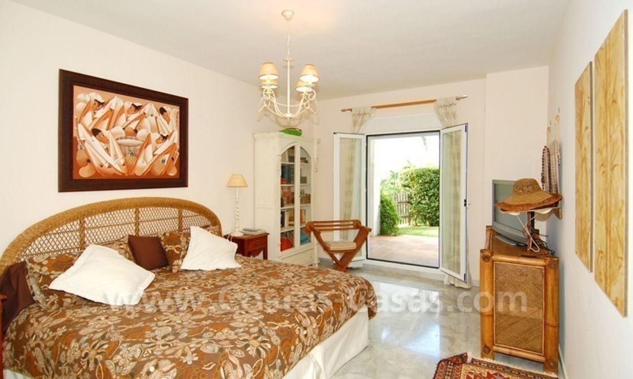 Beachfront townhouse for sale in Marbella 8