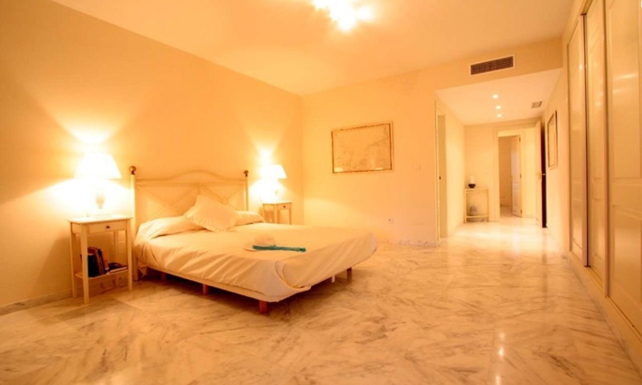 Beachside spacious 4 bedroom garden apartment for sale in Marbella east 5