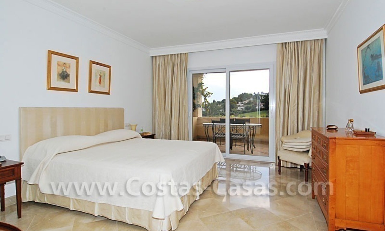 Spacious luxury apartment for sale in Nueva Andalucia, Marbella 9