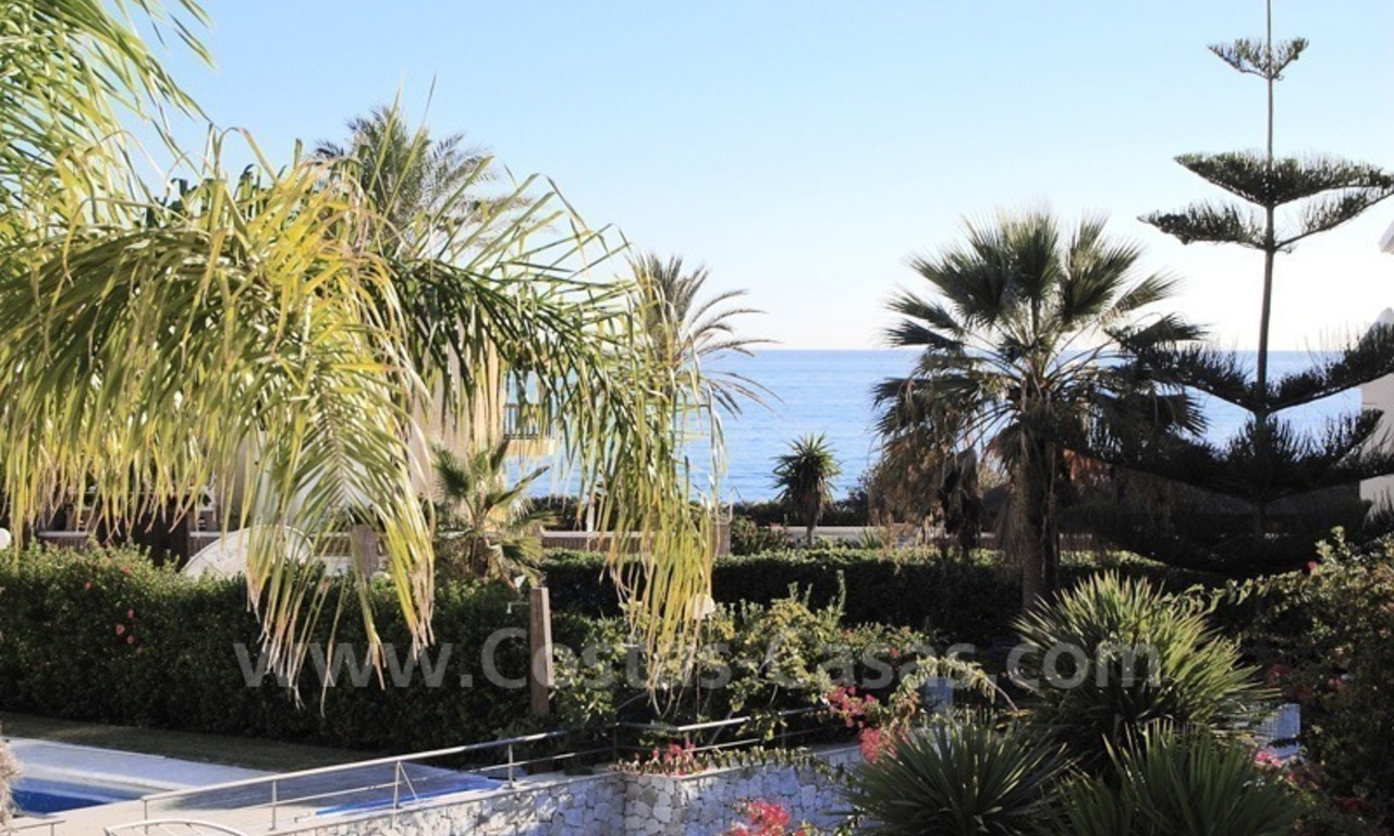 Spanish style beachside villa for sale in Eastern Marbella 8