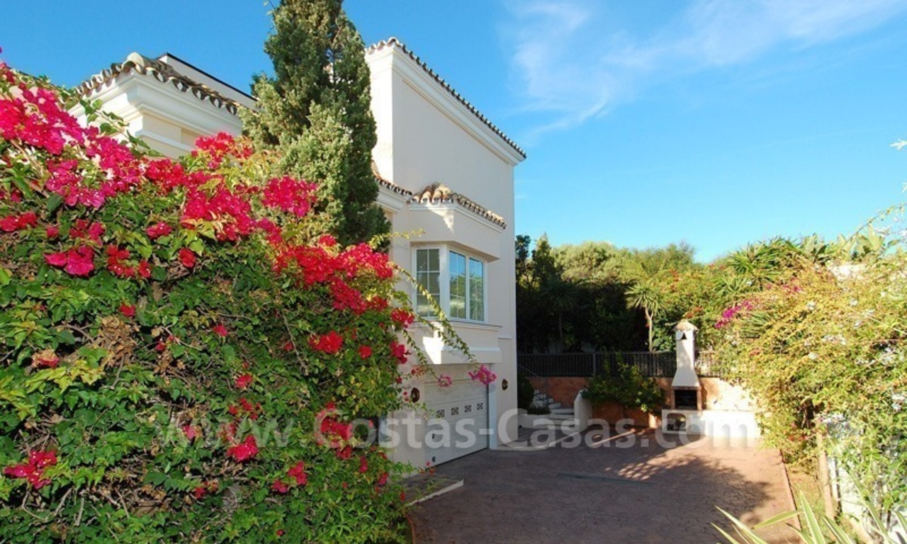Spanish style beachside villa for sale in Eastern Marbella 10