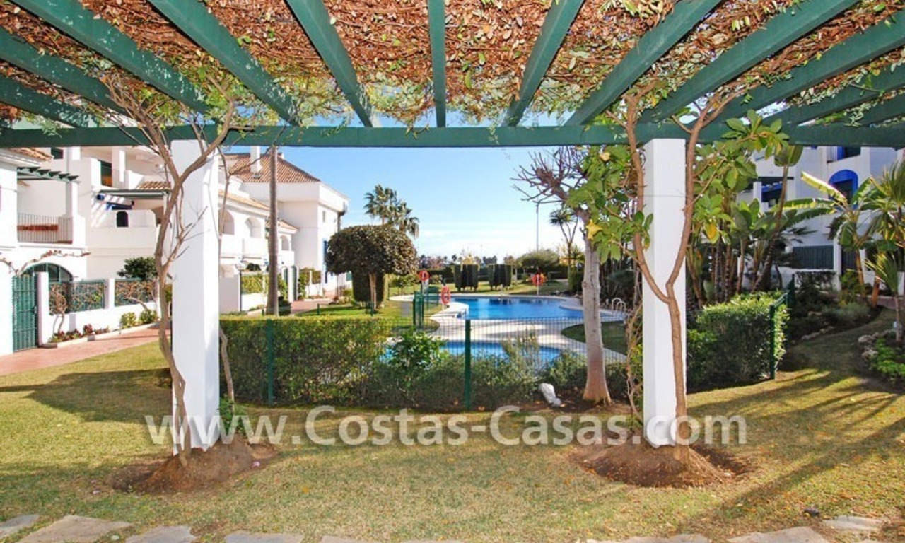 Bargain! Apartment to buy on beach side complex in Marbella 0