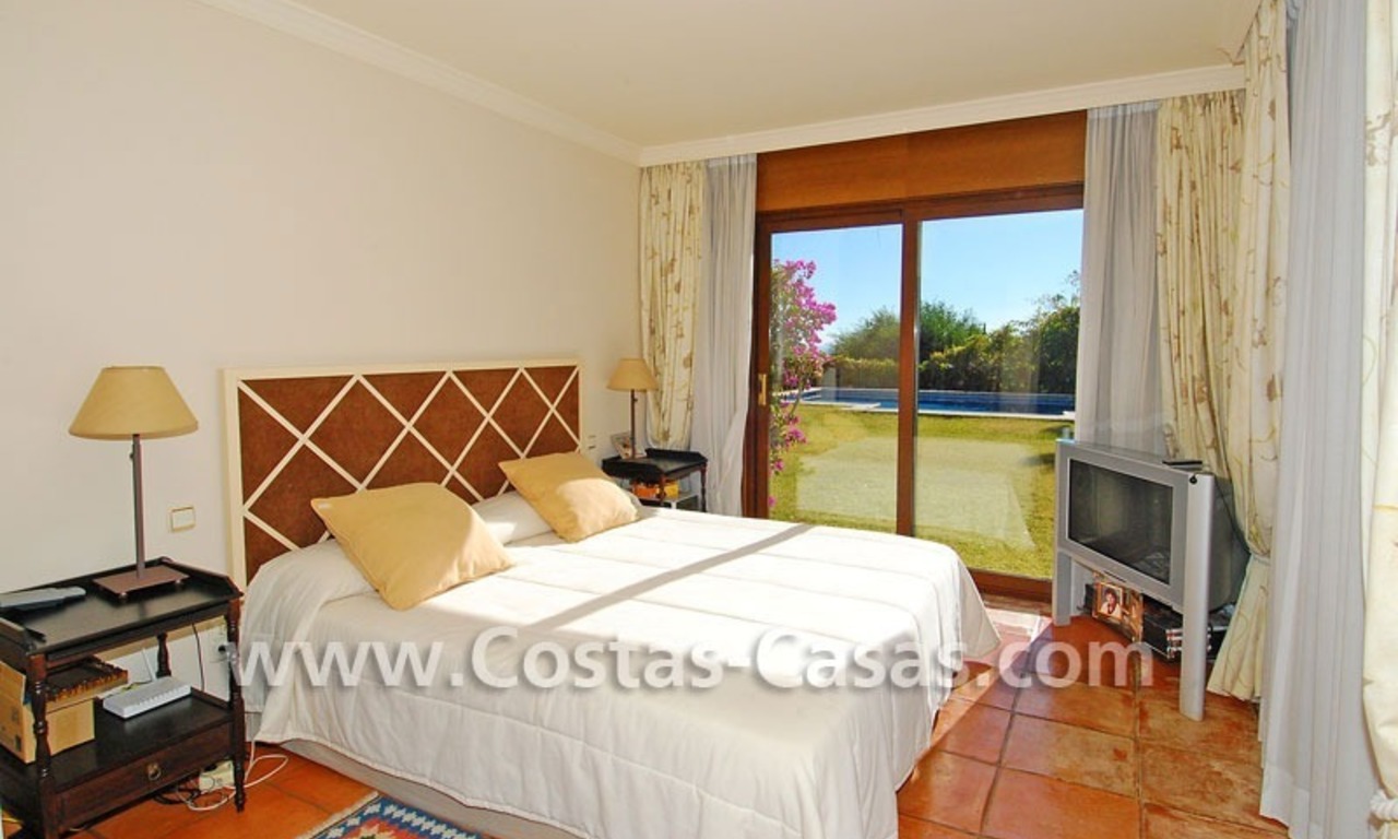 Andalusian style detached villa to buy in a golf resort, New Golden Mile - Marbella - Benahavis - Estepona 15