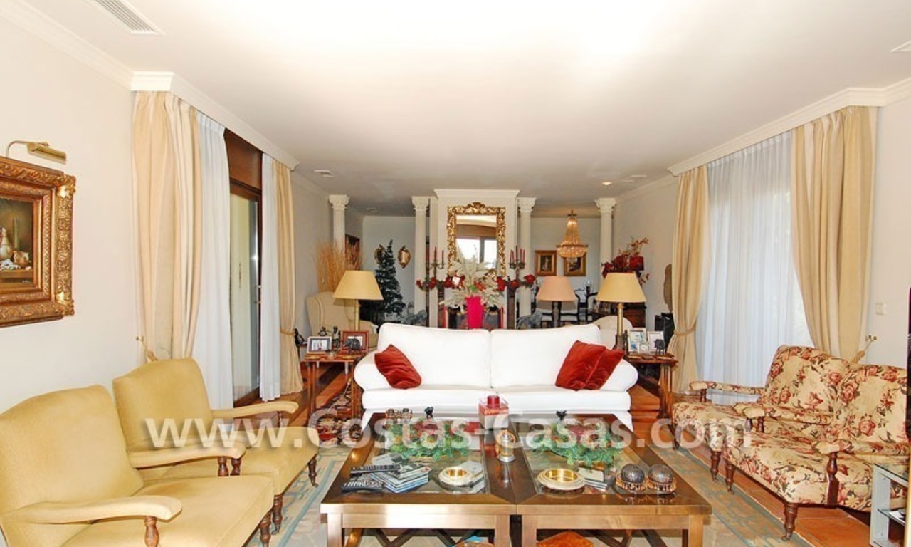 Andalusian style detached villa to buy in a golf resort, New Golden Mile - Marbella - Benahavis - Estepona 6