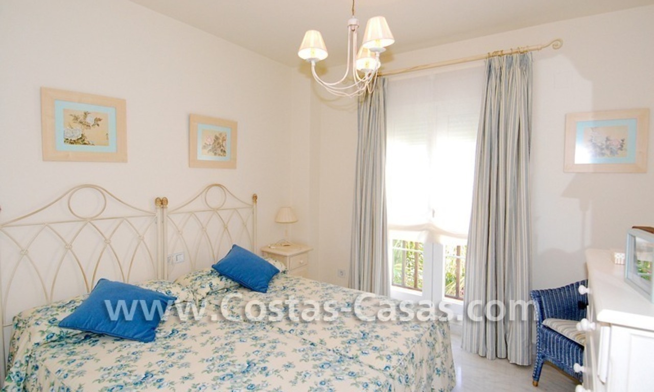 Bargain apartment to buy on beachfront complex in Marbella 5