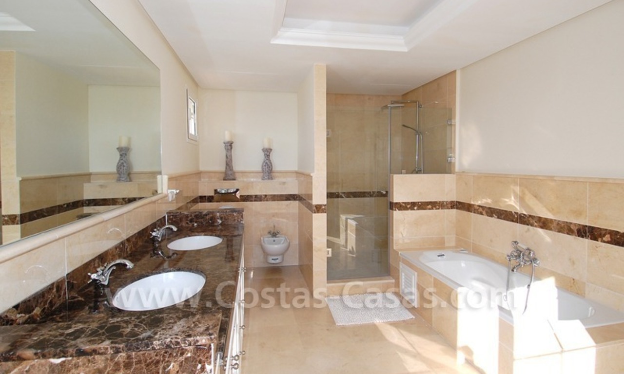 New villa for sale in gated community - Marbella - Benahavis 25