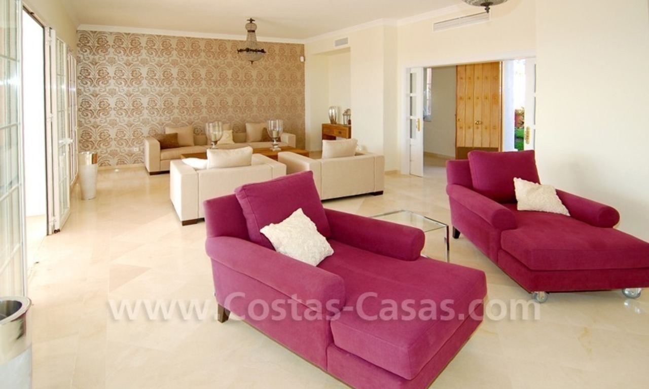 New villa for sale in gated community - Marbella - Benahavis 14