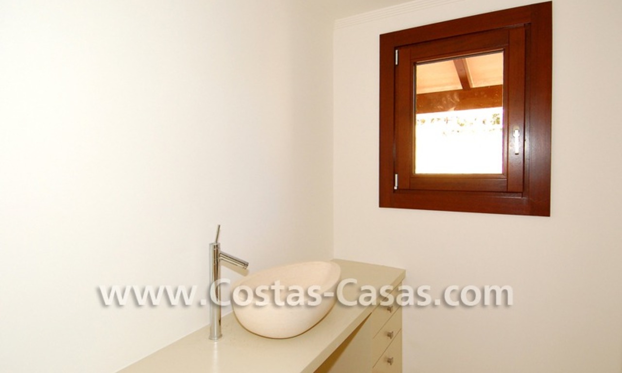 Cozy luxury villa to buy in a gated resort, Benahavis – Estepona - Marbella 17