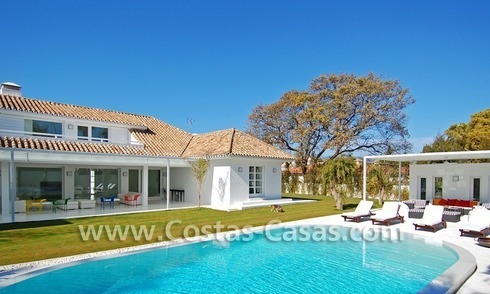 Completely renovated modern andalusian villa close to the beach for sale in Marbella 