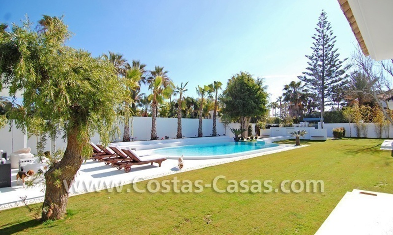 Completely renovated modern andalusian villa close to the beach for sale in Marbella 5