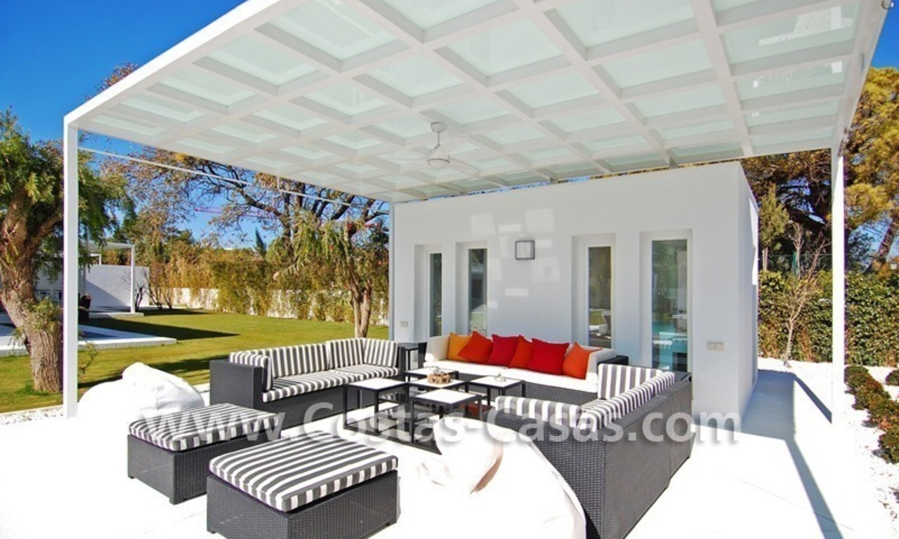 Completely renovated modern andalusian villa close to the beach for sale in Marbella 3
