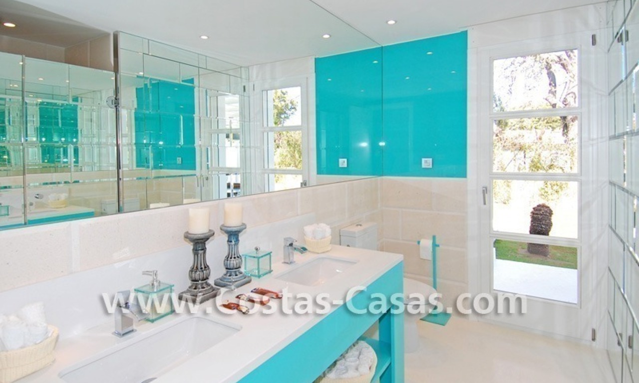 Completely renovated modern andalusian villa close to the beach for sale in Marbella 29
