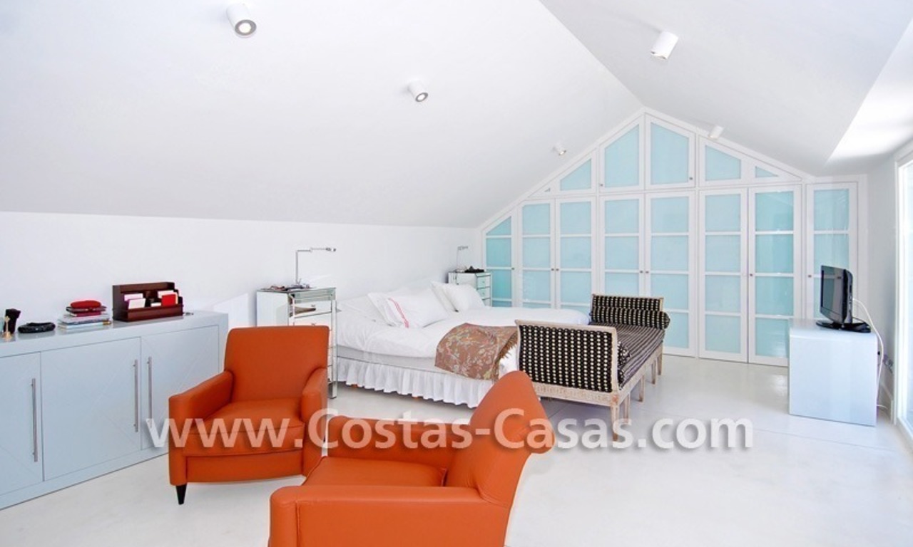 Completely renovated modern andalusian villa close to the beach for sale in Marbella 22