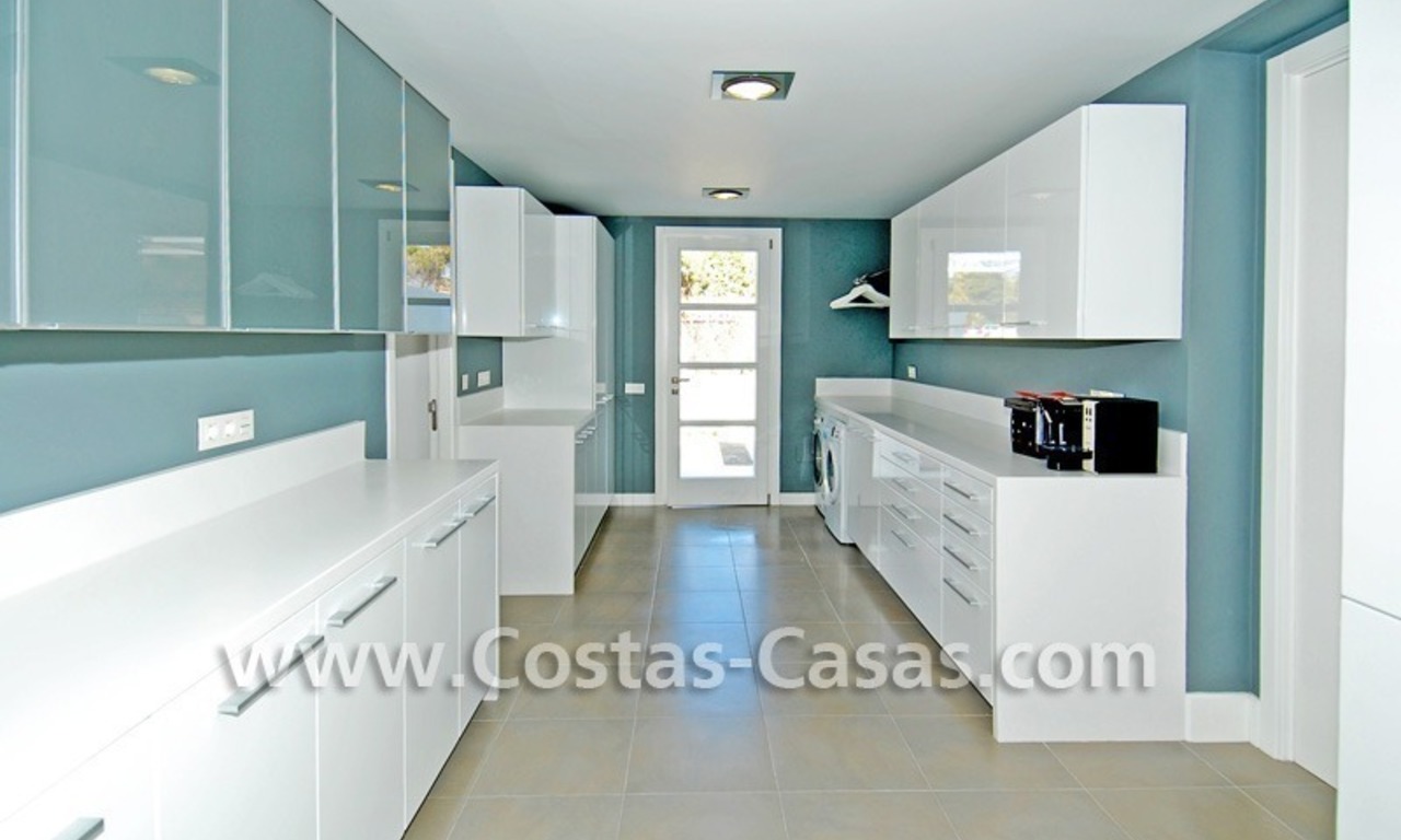 Completely renovated modern andalusian villa close to the beach for sale in Marbella 17