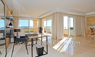 Luxury front line beach apartment for sale in an exclusive beachfront complex, New Golden Mile, Marbella - Estepona 8