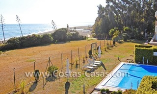 Luxury front line beach apartment for sale in an exclusive beachfront complex, New Golden Mile, Marbella - Estepona 2