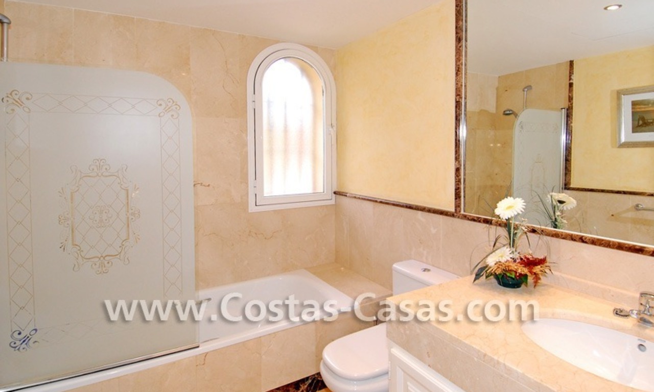 Cozy villa to buy in East of Marbella 21