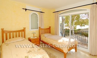 Cozy villa to buy in East of Marbella 17