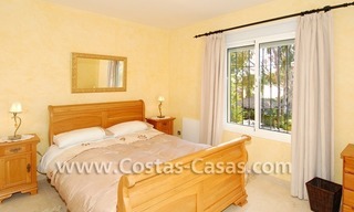 Cozy villa to buy in East of Marbella 18