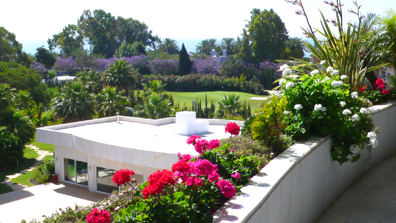 Luxury apartment for sale, beachside Puerto Banus – Marbella
