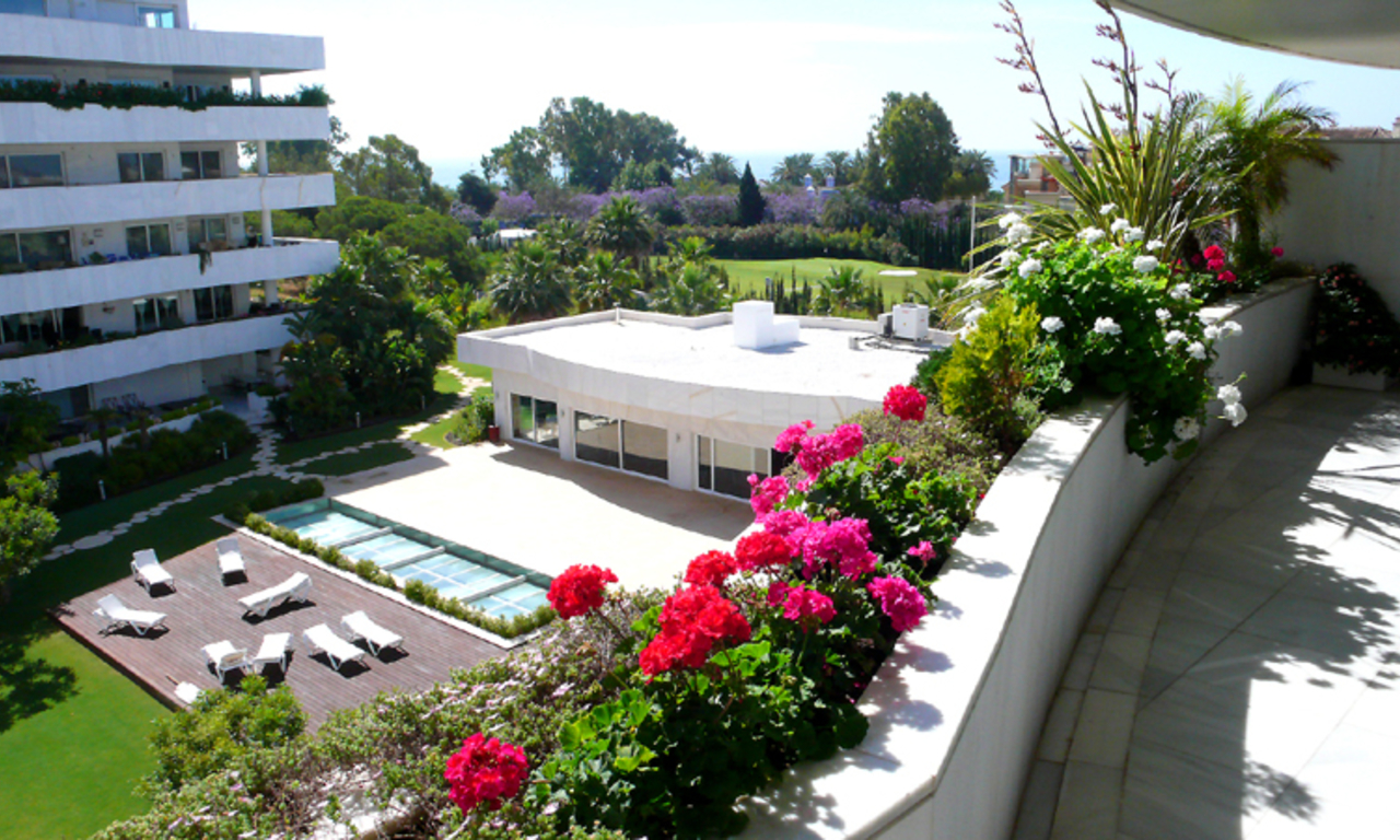 Luxury apartment for sale, beachside Puerto Banus – Marbella 1