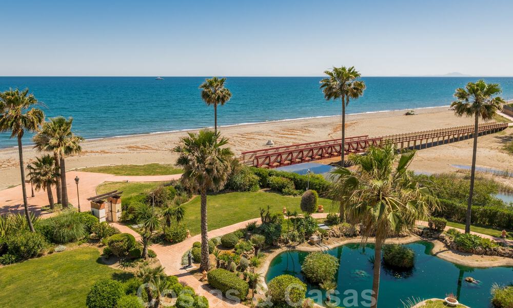 Luxury penthouses and apartments for sale, first line beach complex, New Golden Mile, Marbella - Estepona 795149