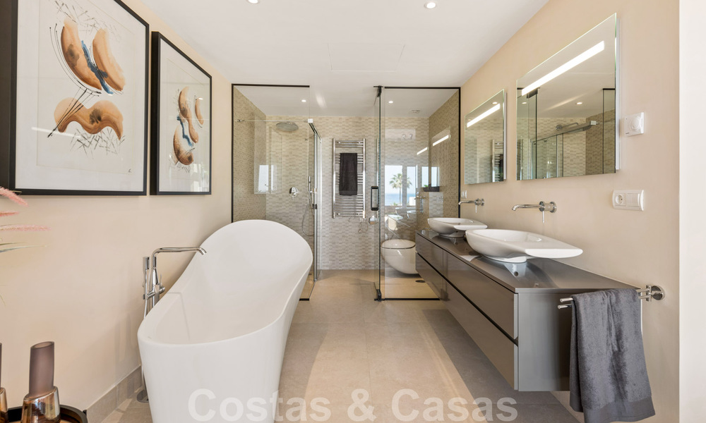 Luxury penthouses and apartments for sale, first line beach complex, New Golden Mile, Marbella - Estepona 795155