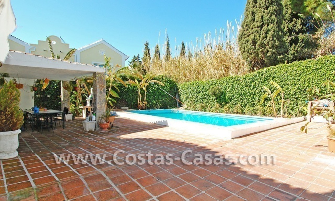 Bargain Andalusian style villa to buy on the Golden Mile in Marbella 6