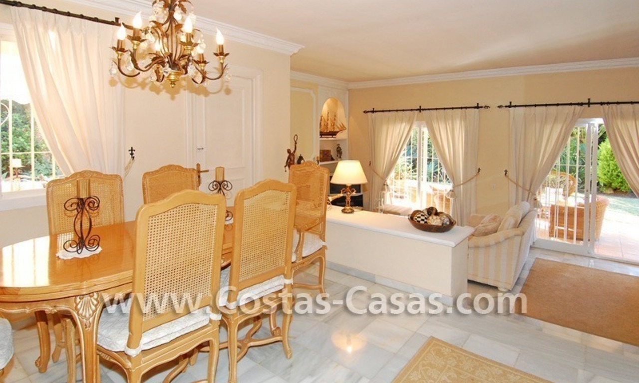 Bargain villa to buy in Marbella Estepona 18