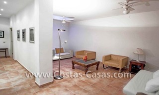 Cozy and trendy townhouse to buy on the Golden Mile in Marbella 21