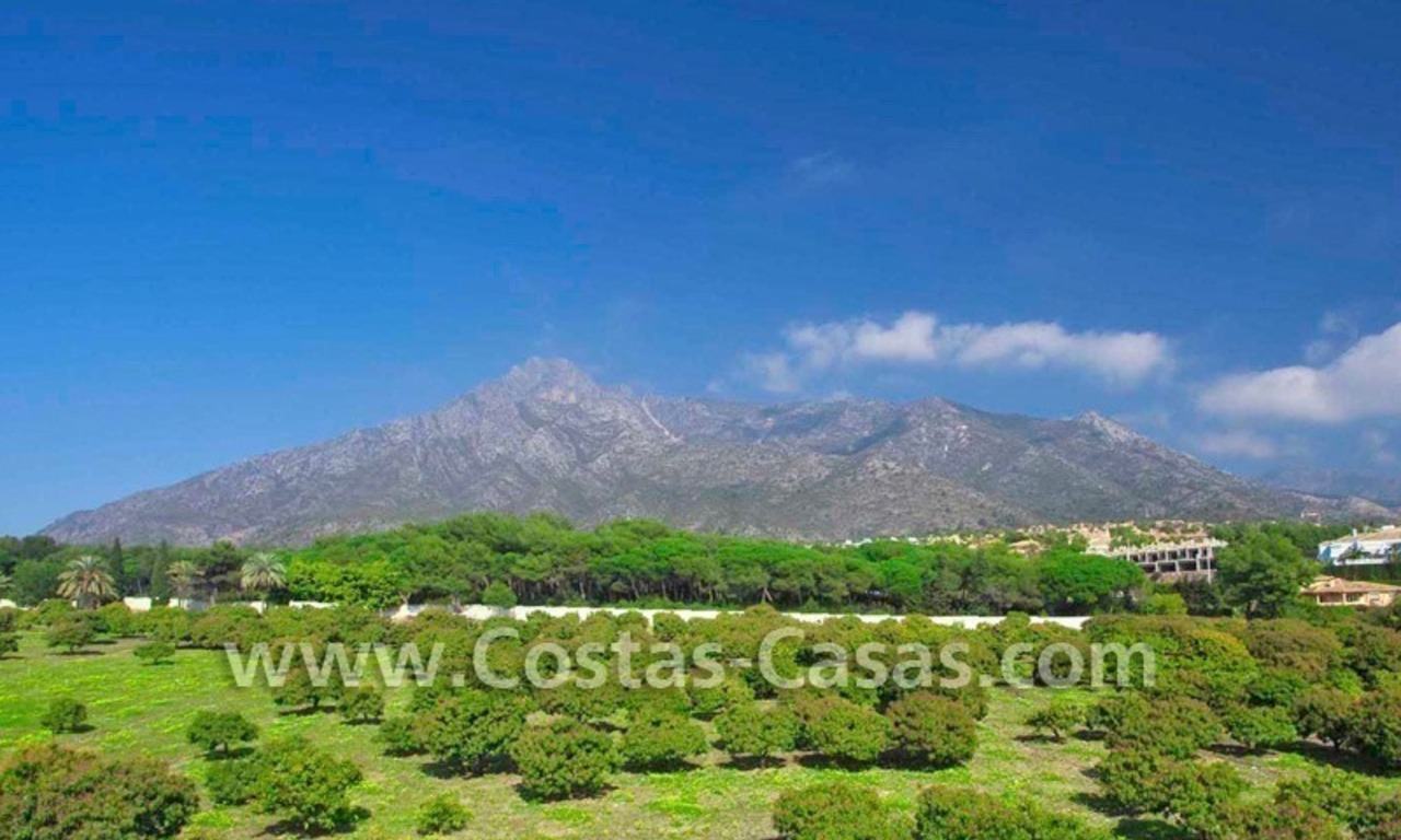 Cozy and trendy townhouse to buy on the Golden Mile in Marbella 4