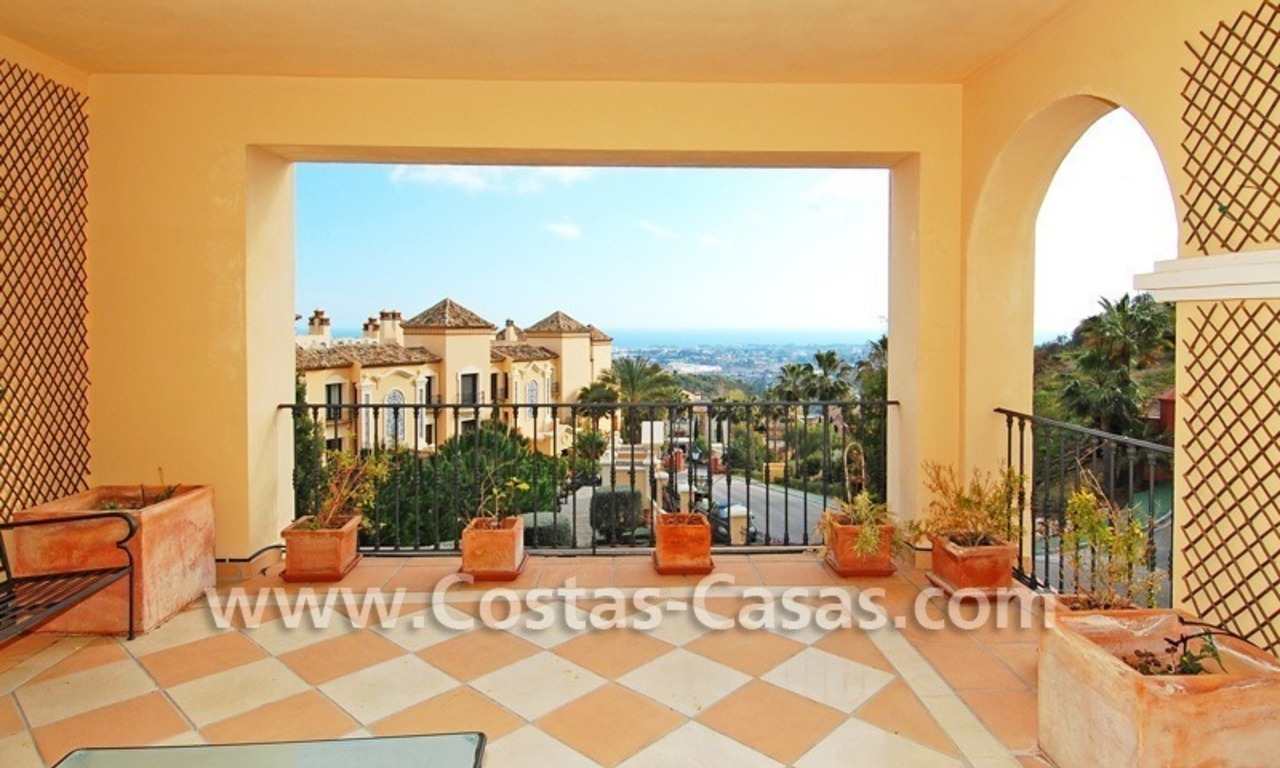 Bargain! Luxury golf apartment for sale in Nueva Andalucia – Marbella 0