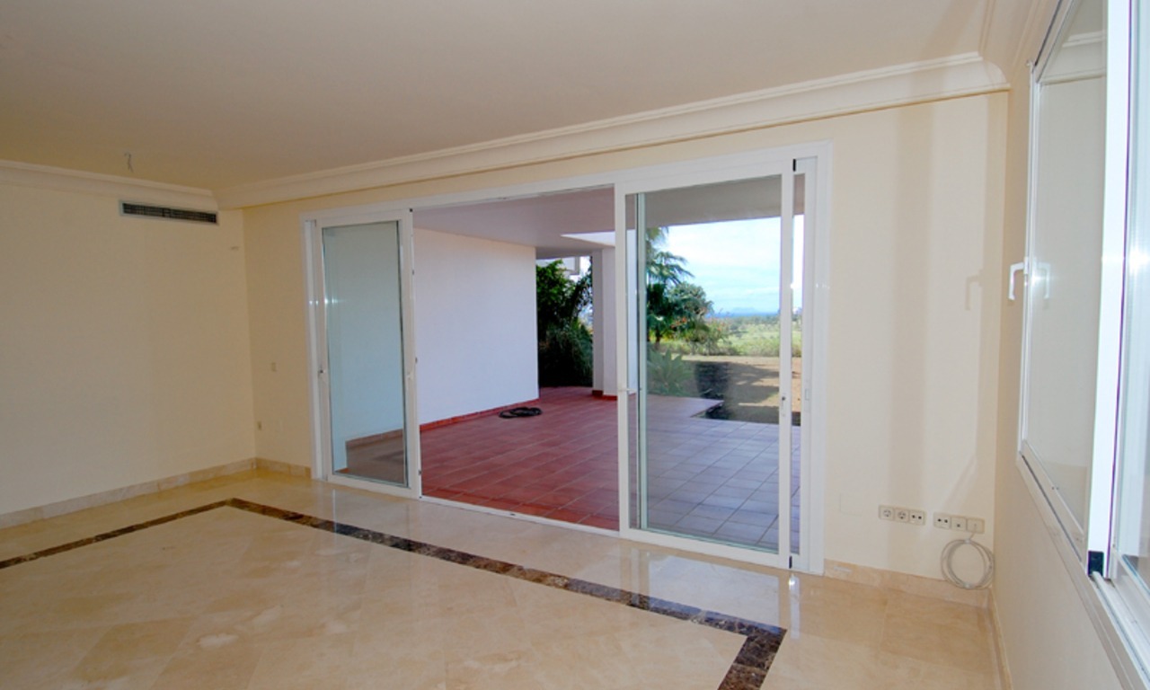 Bargain new golf apartment for sale, Marbella – Benahavis 7