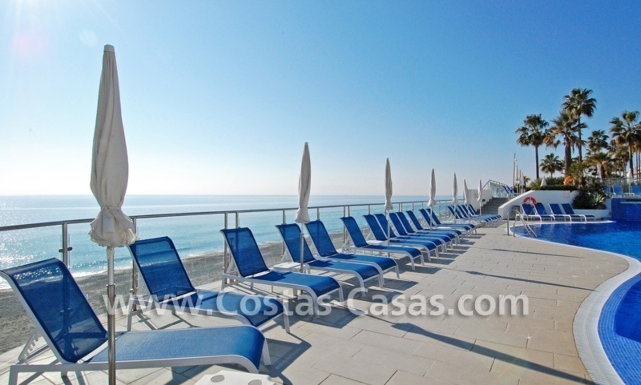 Frontline beach detached villa for sale on gated beachfront complex, Marbella - Estepona 7