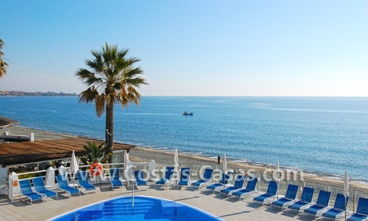 Frontline beach detached villa for sale on gated beachfront complex, Marbella - Estepona 1