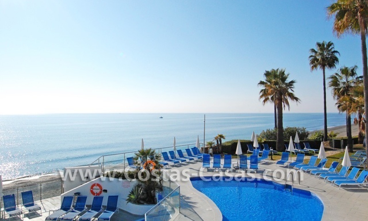 Frontline beach detached villa for sale on gated beachfront complex, Marbella - Estepona 3