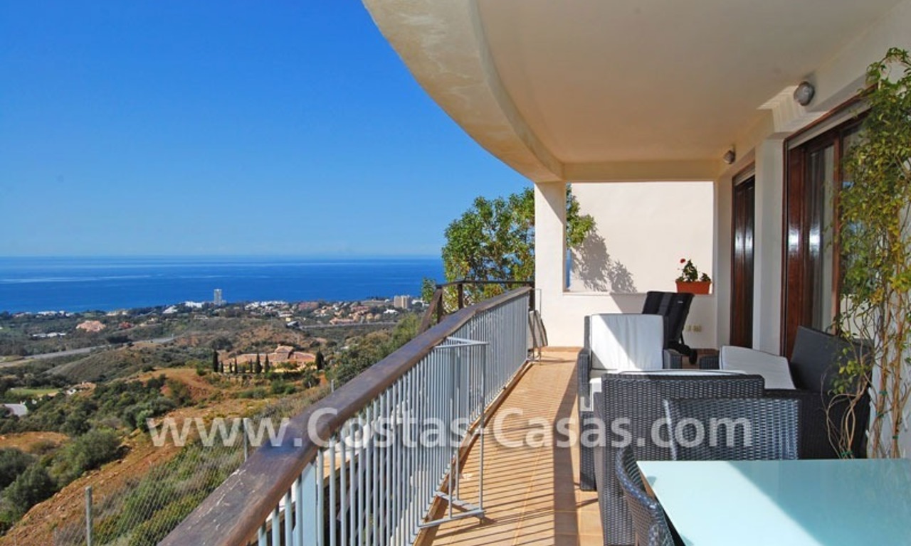 Modern style luxury apartment for sale in Marbella 1