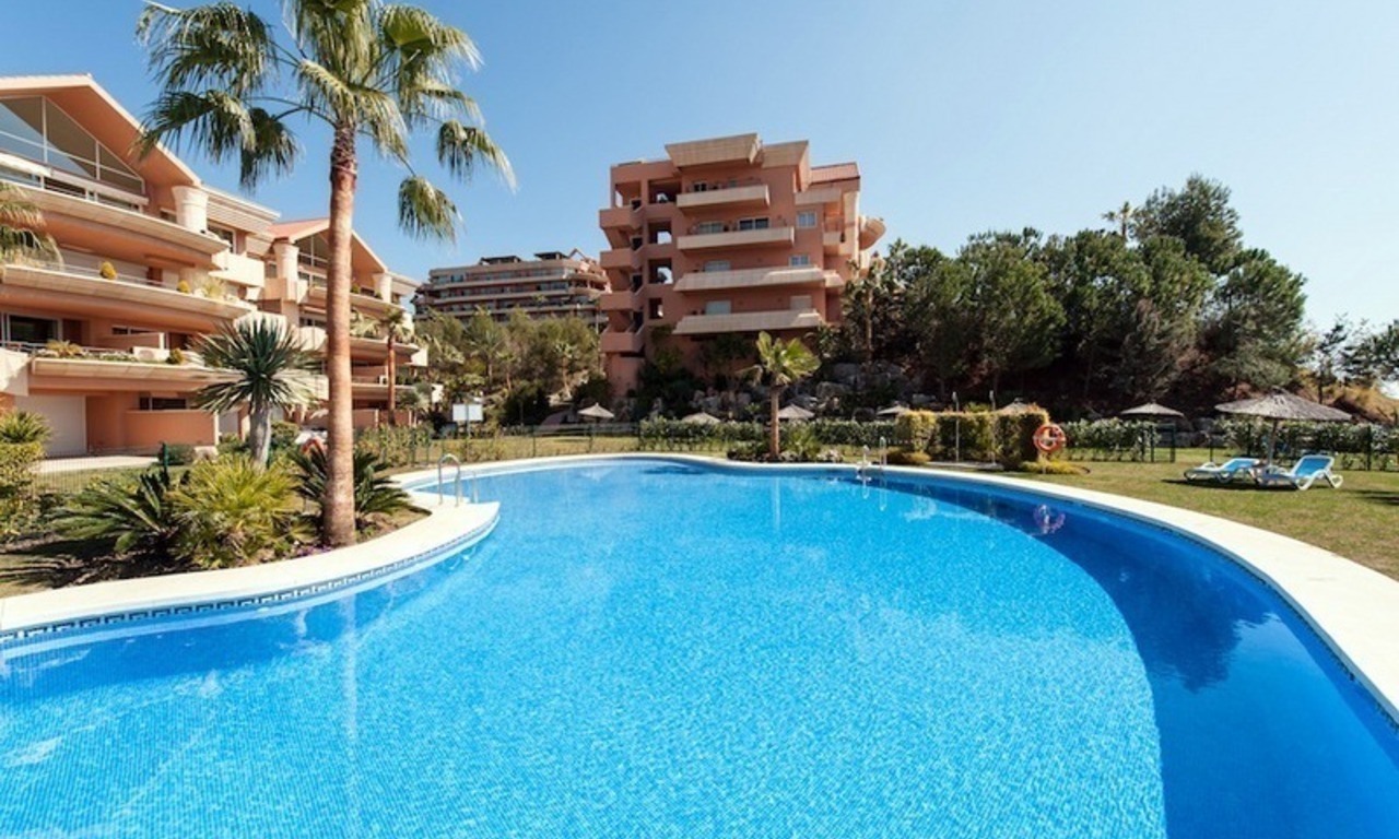 Luxury golf apartment for sale in Nueva Andalucia – Marbella 2