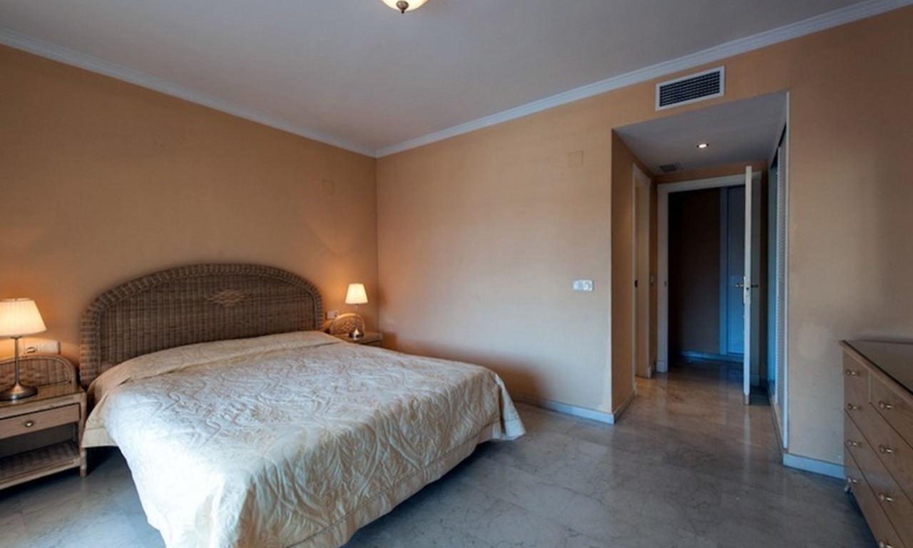 Apartment for sale in central Puerto Banus, Marbella 9