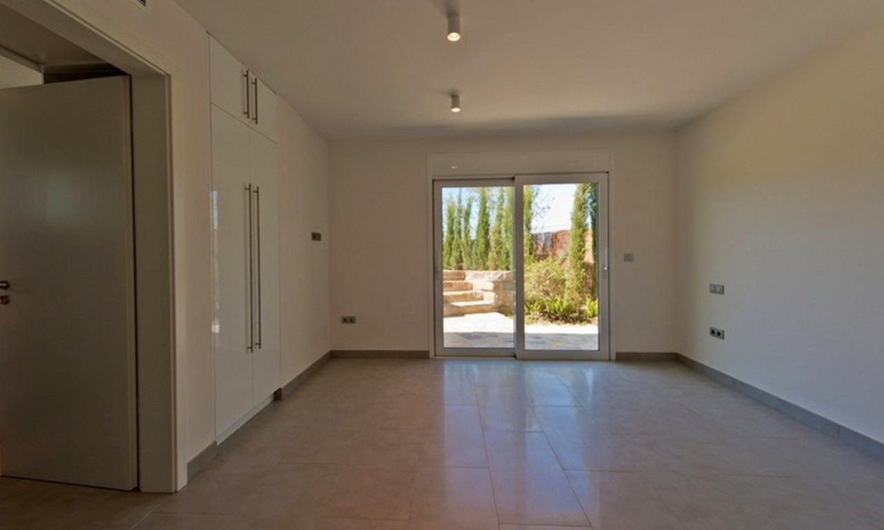 Modern style luxury villa for sale in Marbella 9