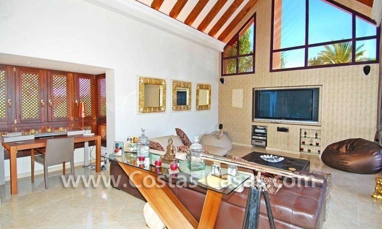Exclusive Andalusian styled villa to buy on the Golden Mile in Marbella 10