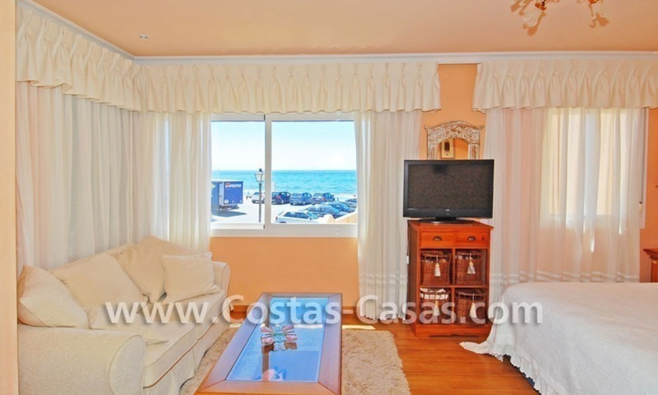 Beachfront townhouse for sale in Marbella 12