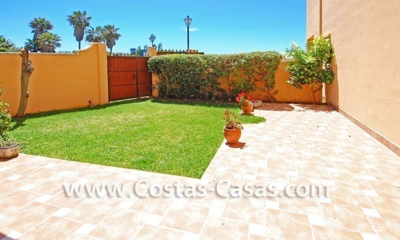 Beachfront townhouse for sale in Marbella 3