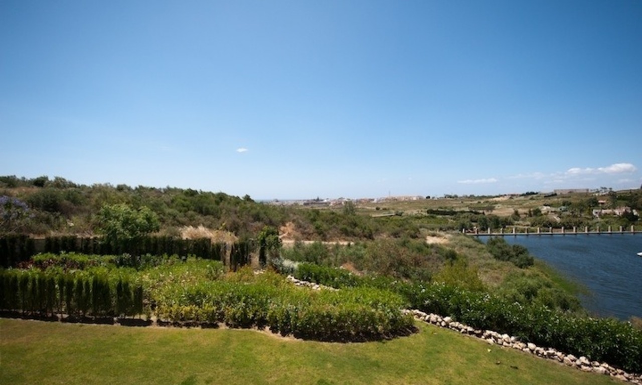 Large luxury apartment for sale on golf resort in the area of Marbella – Benahavis – Estepona 3