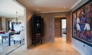 Large luxury apartment for sale on golf resort in the area of Marbella – Benahavis – Estepona 17