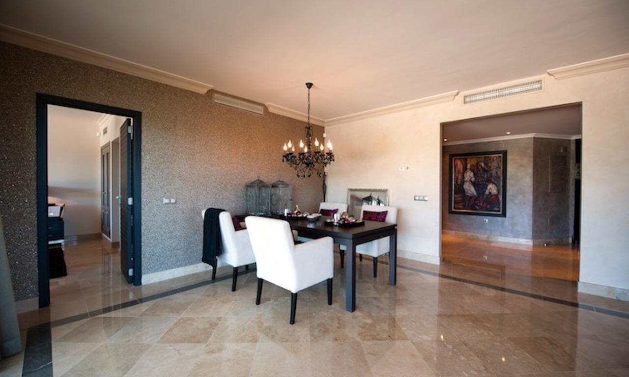 Large luxury apartment for sale on golf resort in the area of Marbella – Benahavis – Estepona 13