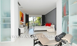 Exclusive frontline beach apartment for sale, Estepona - Marbella 27
