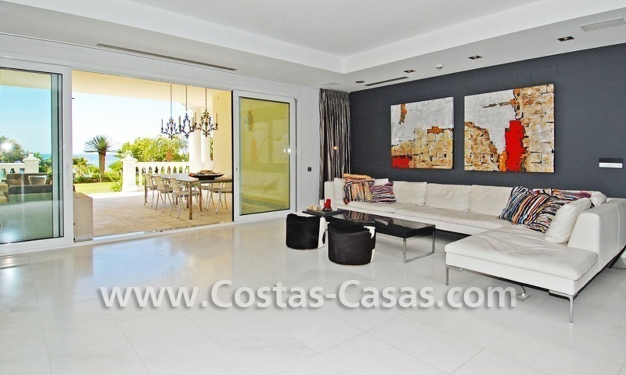 Exclusive frontline beach apartment for sale, Estepona - Marbella 21