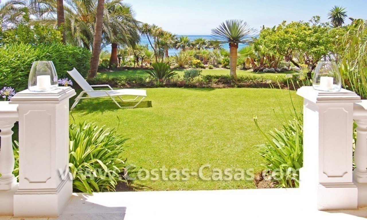 Exclusive frontline beach apartment for sale, Estepona - Marbella 13
