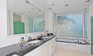 Exclusive beachfront apartment for sale, New Golden Mile, Marbella - Estepona 19